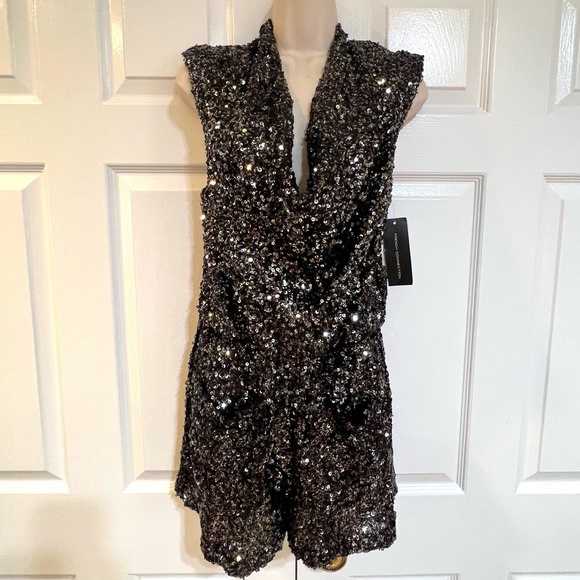 NWT-French Connection-Party~Club Night- Black Sequin Deep Cowl Neck Romper-Sz 4 - Picture 3 of 8